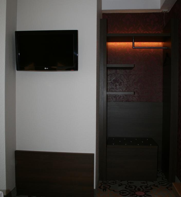 Hotel Parqeo Im A66 ゲルンハウゼン エクステリア 写真