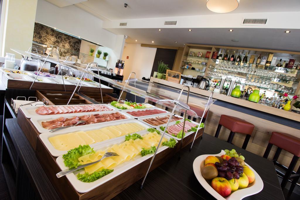 Hotel Parqeo Im A66 ゲルンハウゼン エクステリア 写真