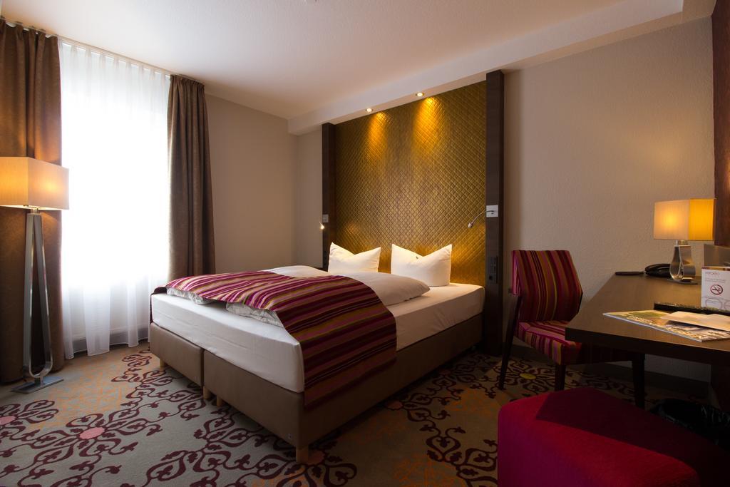 Hotel Parqeo Im A66 ゲルンハウゼン エクステリア 写真